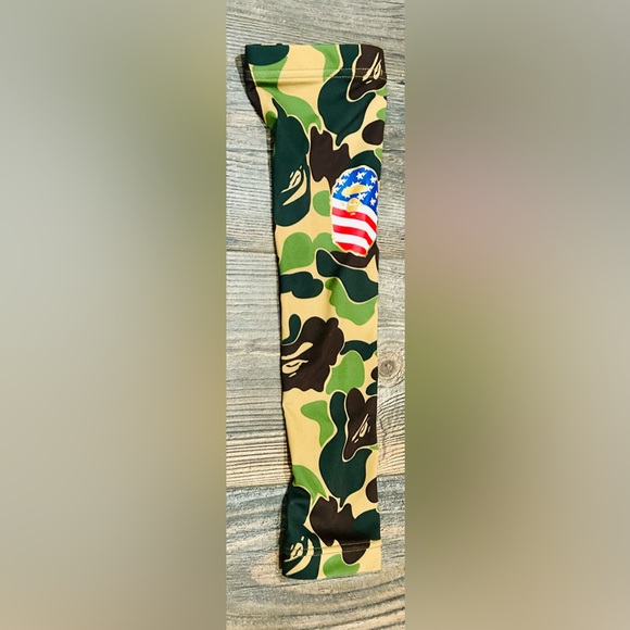 BAPE X ADIDAS’S AUTHENTIC ATHLETIC CAMO ARM SLEEVE PAIR - Picture 9 of 12